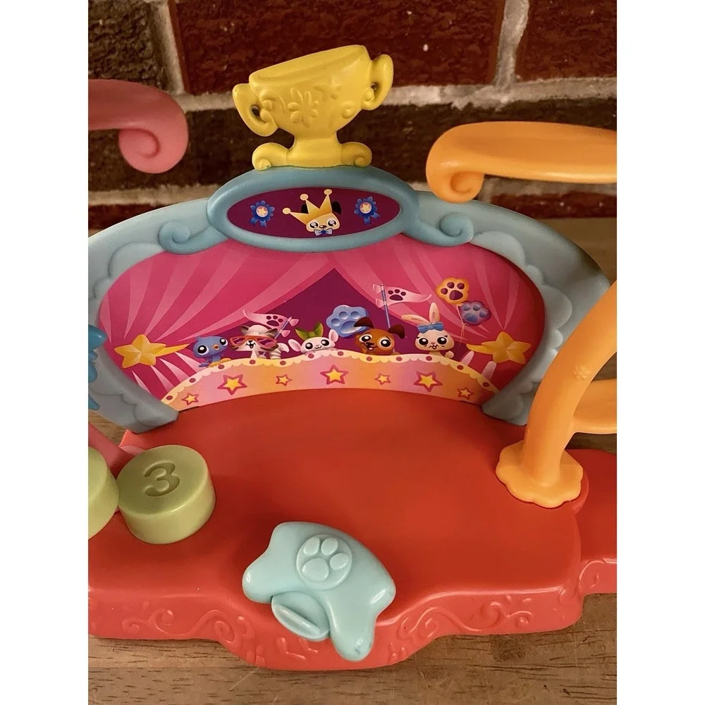 LPS Littlest Pet Shop Tricks 'N Talents Stage Show Playset